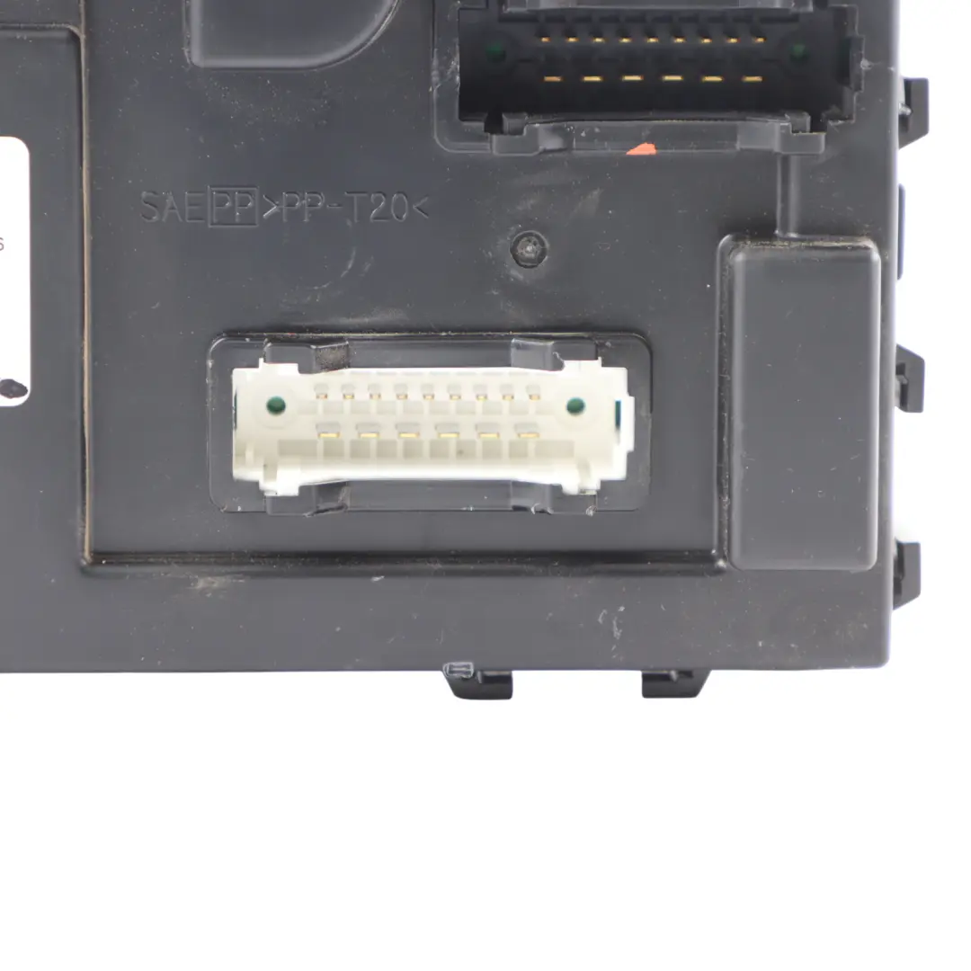 W470 BCM Body Control Module Unit ECU to Mercedes with Part number 284B15XA0B Mercedes W470 BCM Body Control Module Unit ECU - SKU 284B15XA0B - Part number 284B15XA0B