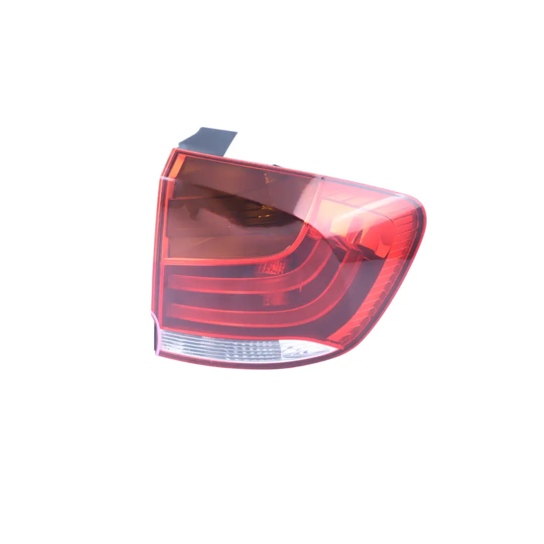 Lampada posteriore BMW X1 E84 Luce nel pannello laterale destro per con numero di parte 2990110 Lampada posteriore BMW X1 E84 Luce nel pannello laterale destro - SKU 2990110-1 - Numero di parte 2990110