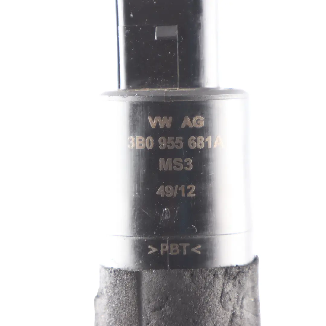 Headlight Washer Pump to Audi A4 B8 A5 8T with Part number 3B0955681A Audi A4 B8 A5 8T Headlight Washer Pump - SKU 3B0955681A-1 - Part number 3B0955681A