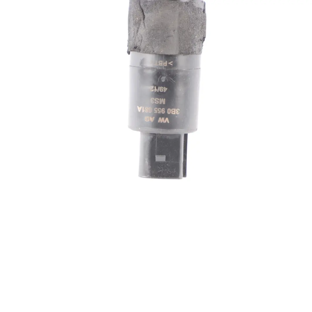 Headlight Washer Pump to Audi A4 B8 A5 8T with Part number 3B0955681A Audi A4 B8 A5 8T Headlight Washer Pump - SKU 3B0955681A-1 - Part number 3B0955681A