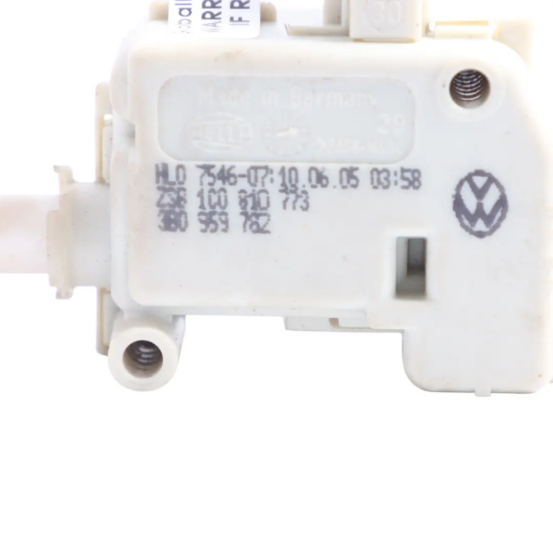 Flap Tank Filler Release Open Cap Actuator Motor A to Audi A6 C6 FL Fuel with Part number 3B0959782 Audi A6 C6 FL Fuel Flap Tank Filler Release Open Cap Actuator Motor A - SKU 3B0959782 - Part number 3B0959782