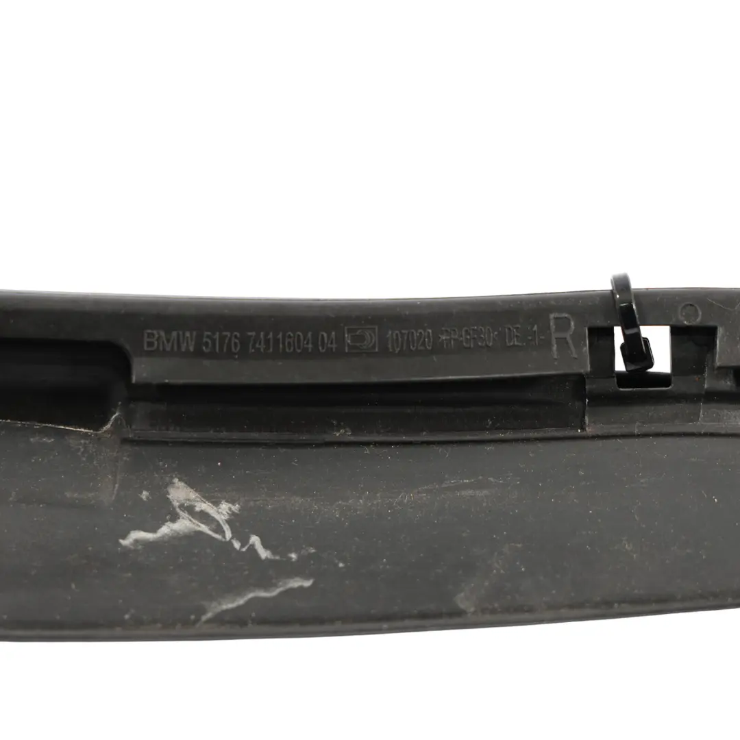 Uszczelka Reflektora Maski Silnika Prawy Przód 7411604 do BMW F45 F46 o numerze 4827596 BMW F45 F46 Uszczelka Reflektora Maski Silnika Prawy Przód 7411604 - SKU 4827596 - Numer Części 4827596