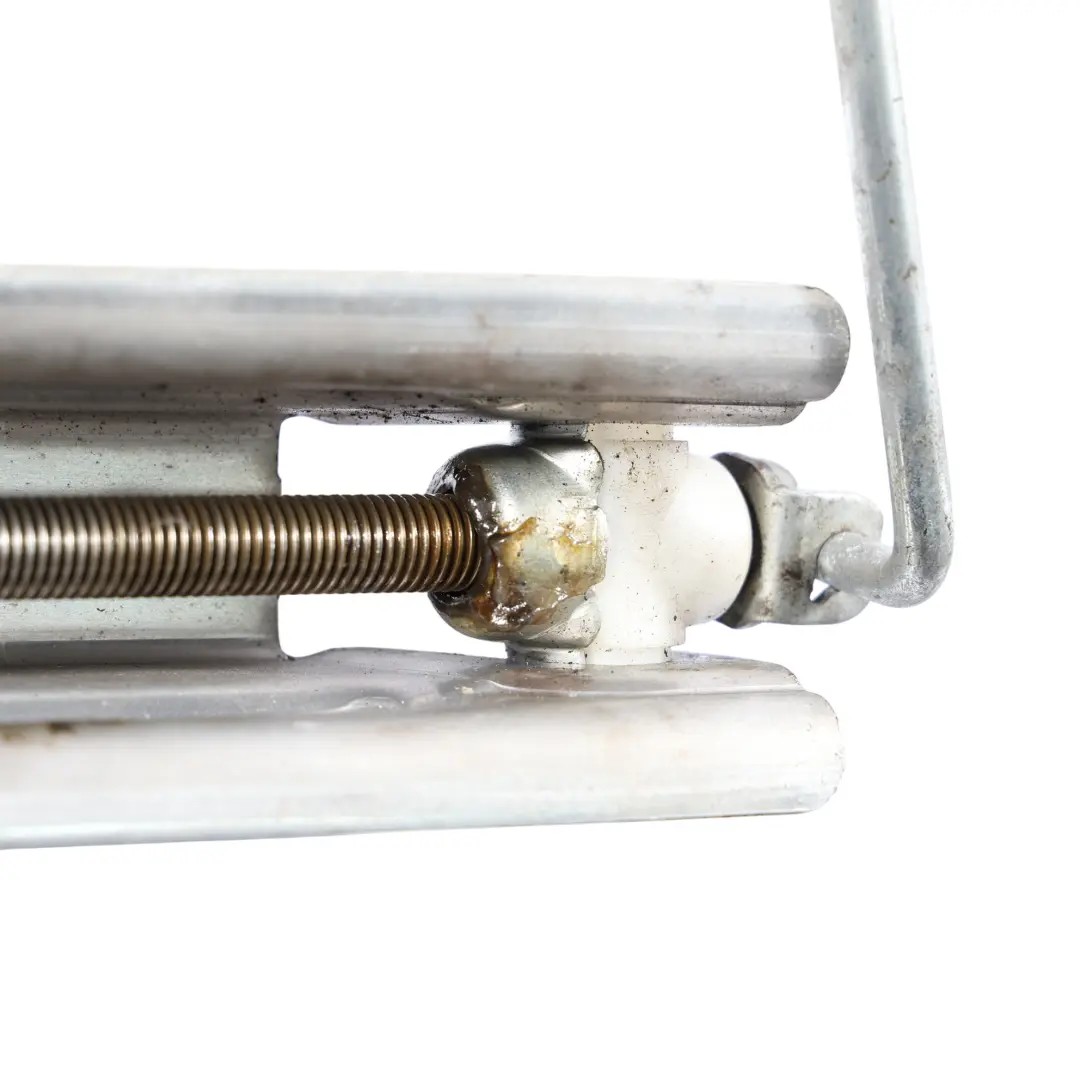 Hebe Bock Auto Werkzeug Notradauf Zug für Audi A6 C6 mit Teilenummer 4F0011031 Audi A6 C6 Hebe Bock Auto Werkzeug Notradauf Zug - SKU 4F0011031 - Teilenummer 4F0011031