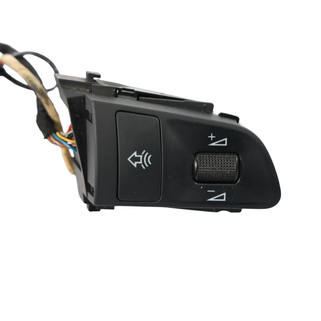 Lenkrad Multifunktionsschalter Tastensatz für Audi A3 8P mit Teilenummer 4F0951527F Audi A3 8P Lenkrad Multifunktionsschalter Tastensatz - SKU 4F0951527F - Teilenummer 4F0951527F