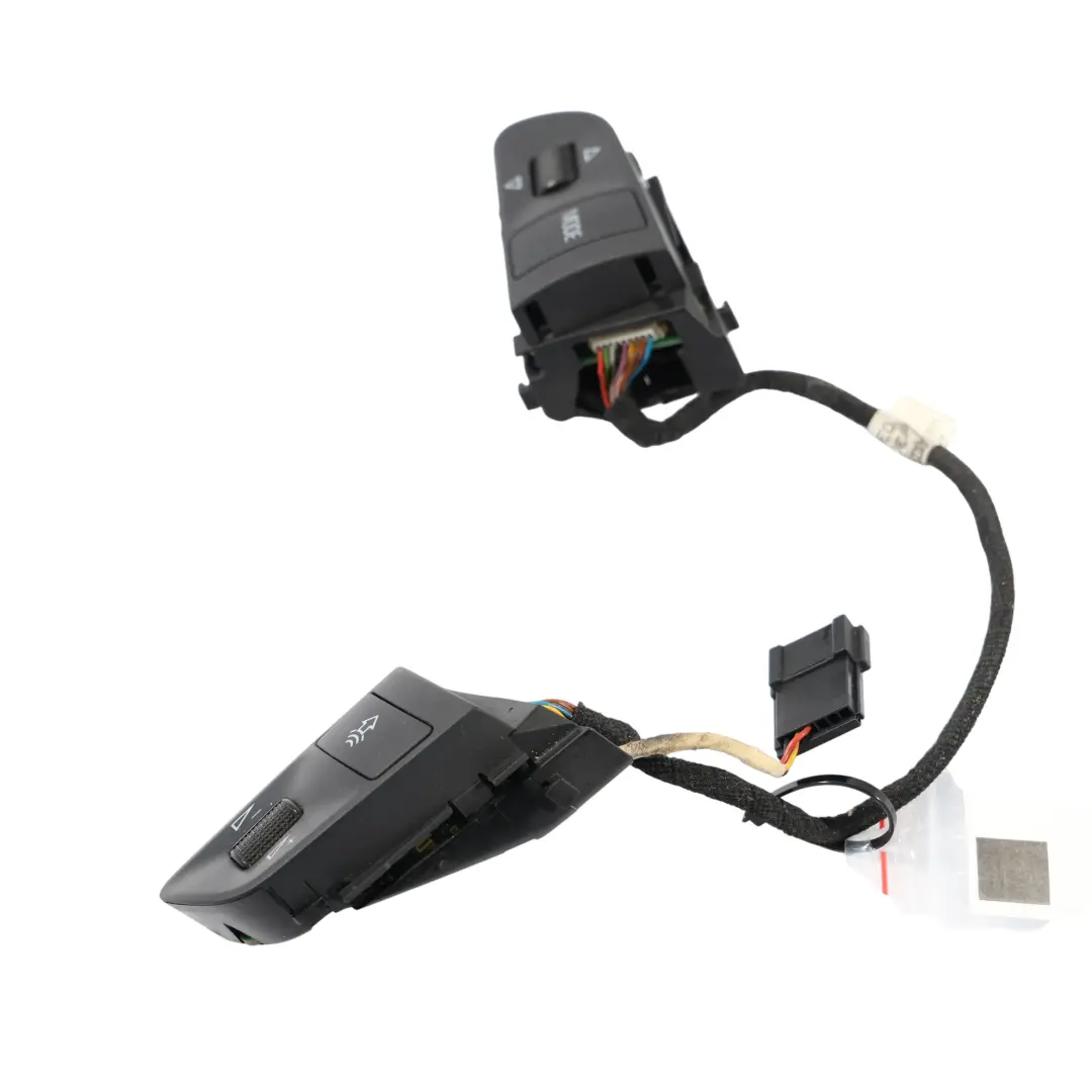 Multifunzione Interruttore Pulsante Set per Audi A3 8P Volante con numero di parte 4F0951527F Audi A3 8P Volante Multifunzione Interruttore Pulsante Set - SKU 4F0951527F - Numero di parte 4F0951527F