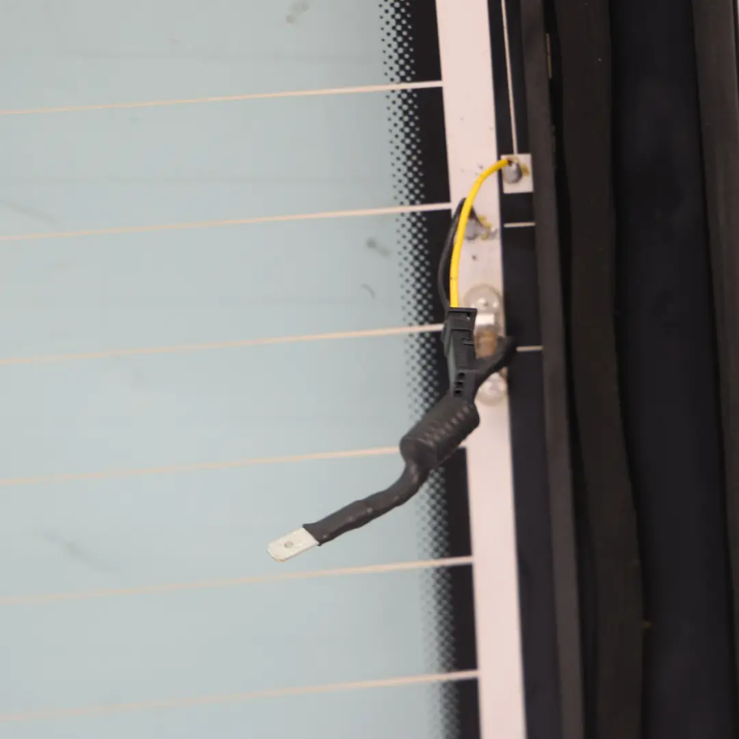 Window Audi A6 C6 Avant Boot Lid Tailgate Glass Glazing AS2 to Rear with Part number 4F9845501B Rear Window Audi A6 C6 Avant Boot Lid Tailgate Glass Glazing AS2 - SKU 4F9845501B - Part number 4F9845501B