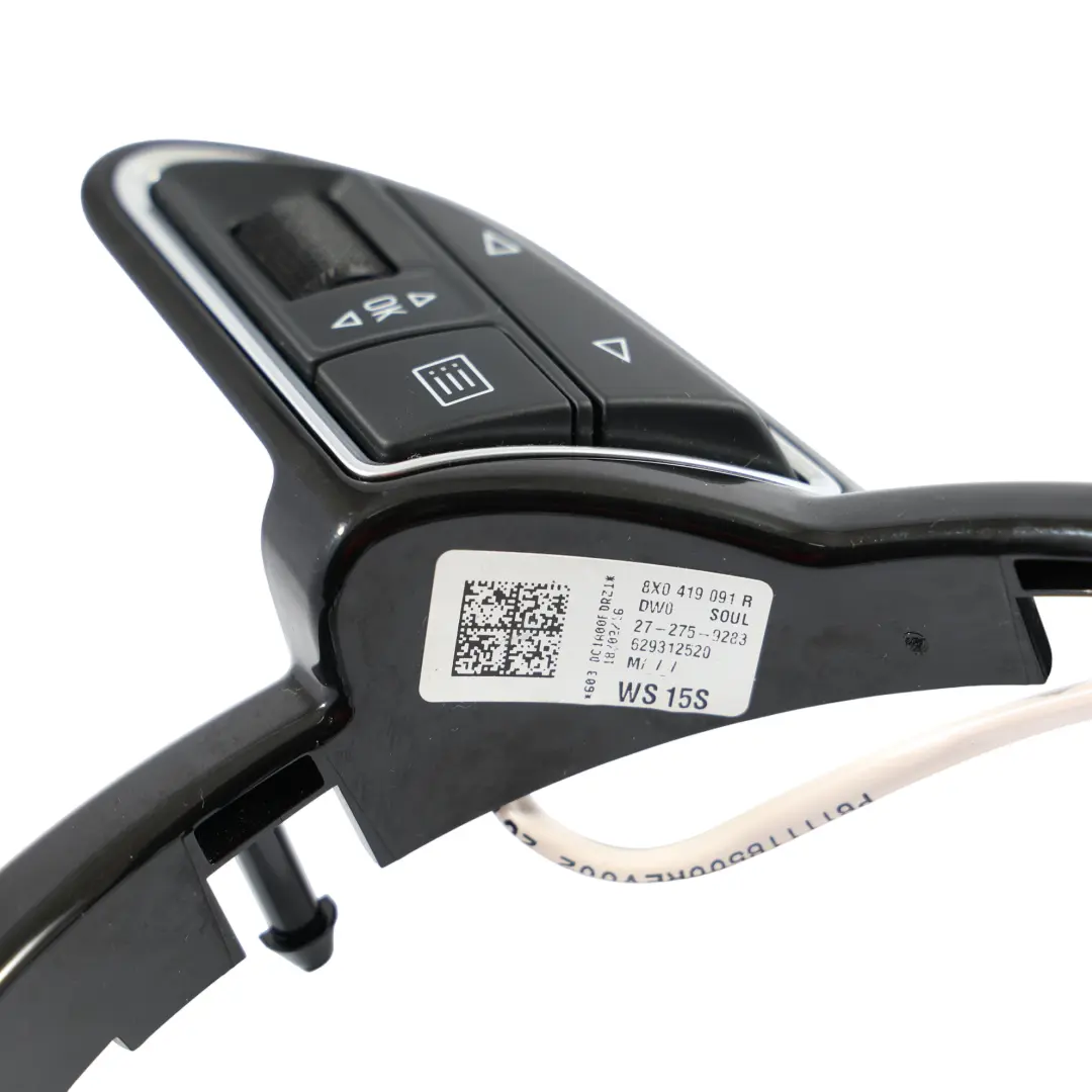 Multifunzione Audi S1 8X Controllo Interruttore Set finiture per Volante con numero di parte 4G0951523C Volante Multifunzione Audi S1 8X Controllo Interruttore Set finiture - SKU 4G0951523C-1 - Numero di parte 4G0951523C