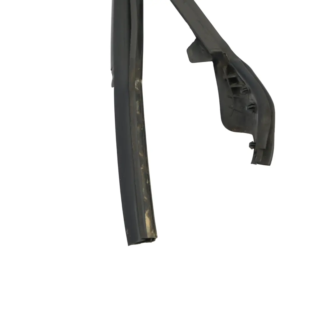 Joint Cadre Guidage Vitre Arrière Gauche Audi A4 B8 Berline pour à propos du numéro de pièce 4G5839439G Joint Cadre Guidage Vitre Arrière Gauche Audi A4 B8 Berline - SKU 4G5839439G - Numéro de pièce 4G5839439G