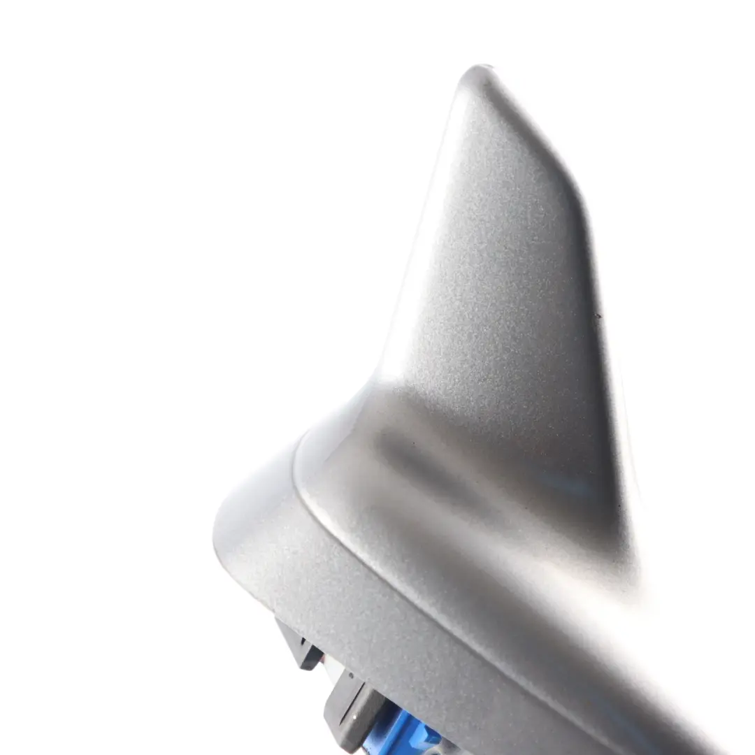 Aerial Roof Antenna Shark Foil Silver Metallic - Z7G to Audi A8 D4 4H with Part number 4H0035503A Audi A8 D4 4H Aerial Roof Antenna Shark Foil Silver Metallic - Z7G - SKU 4H0035503A-FSI - Part number 4H0035503A