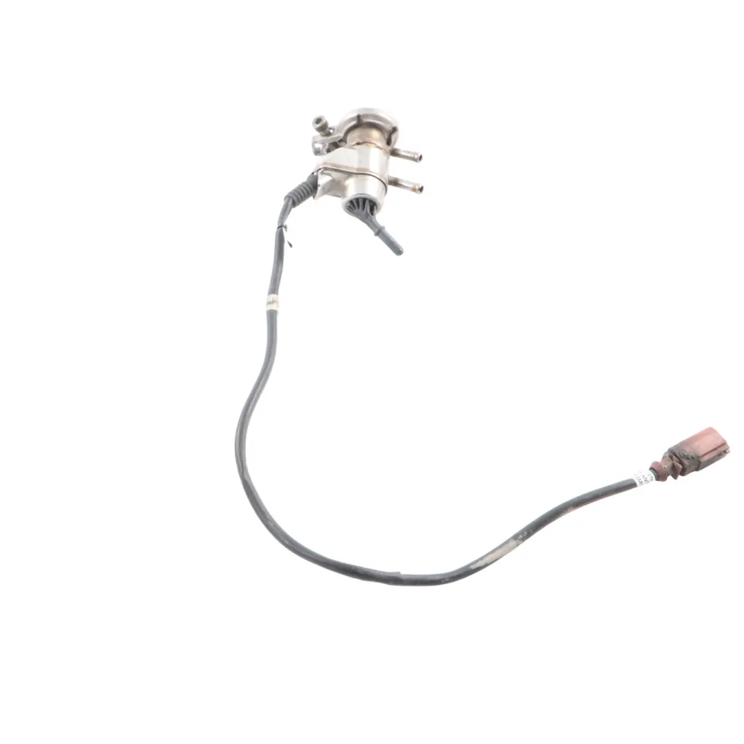 Adblue Injector to Audi A6 A7 4G A8 4H 3.0 TDI Diesel Engine SCR with Part number 4H0131113D Audi A6 A7 4G A8 4H 3.0 TDI Diesel Engine SCR Adblue Injector - SKU 4H0131113D - Part number 4H0131113D