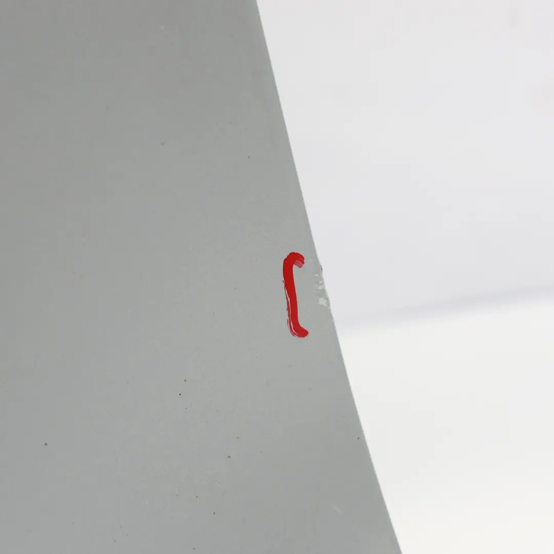 Panneau Latéral Avant Gauche Aileron Foil Silver Metallic - Z7G pour Audi A8 D4 à propos du numéro de pièce 4H0821105B Audi A8 D4 Panneau Latéral Avant Gauche Aileron Foil Silver Metallic - Z7G - SKU 4H0821105B-FSI - Numéro de pièce 4H0821105B