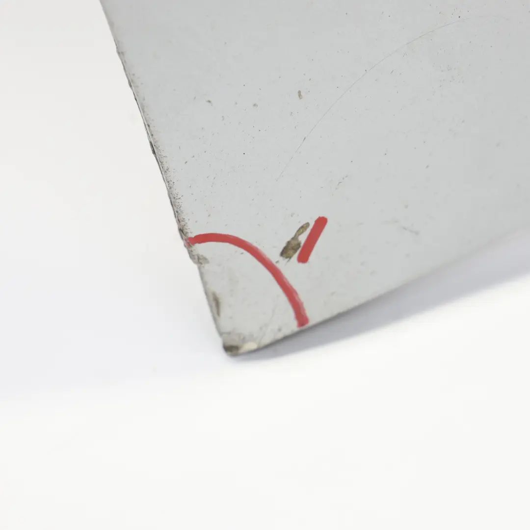 Panneau Latéral Avant Gauche Aileron Foil Silver Metallic - Z7G pour Audi A8 D4 à propos du numéro de pièce 4H0821105B Audi A8 D4 Panneau Latéral Avant Gauche Aileron Foil Silver Metallic - Z7G - SKU 4H0821105B-FSI - Numéro de pièce 4H0821105B