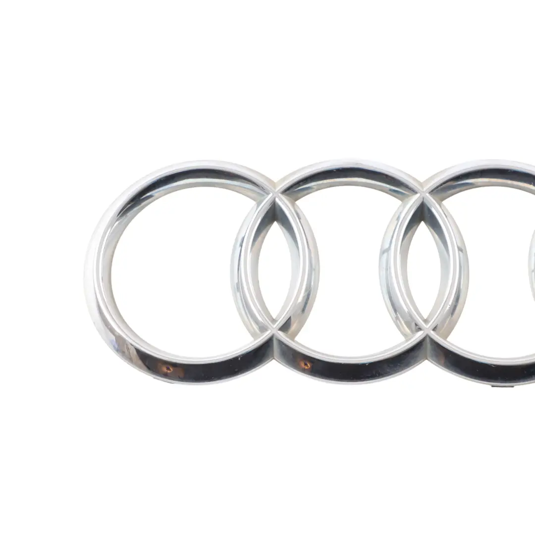 Emblème De Coffre Arrière pour Audi A8 D4 à propos du numéro de pièce 4H0853742B Audi A8 D4 Emblème De Coffre Arrière - SKU 4H0853742B - Numéro de pièce 4H0853742B