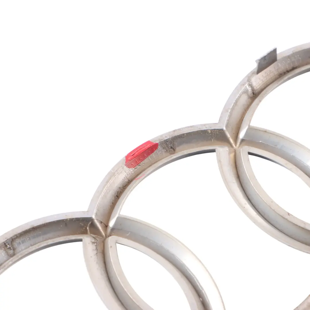 Emblème De Coffre Arrière pour Audi A8 D4 à propos du numéro de pièce 4H0853742B Audi A8 D4 Emblème De Coffre Arrière - SKU 4H0853742B - Numéro de pièce 4H0853742B