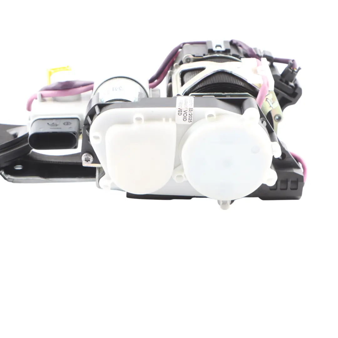 Belt Front Left N/S Upper Seatbelt Black Belt to Audi A8 D4 Seat with Part number 4H0857705C Audi A8 D4 Seat Belt Front Left N/S Upper Seatbelt Black Belt - SKU 4H0857705C - Part number 4H0857705C