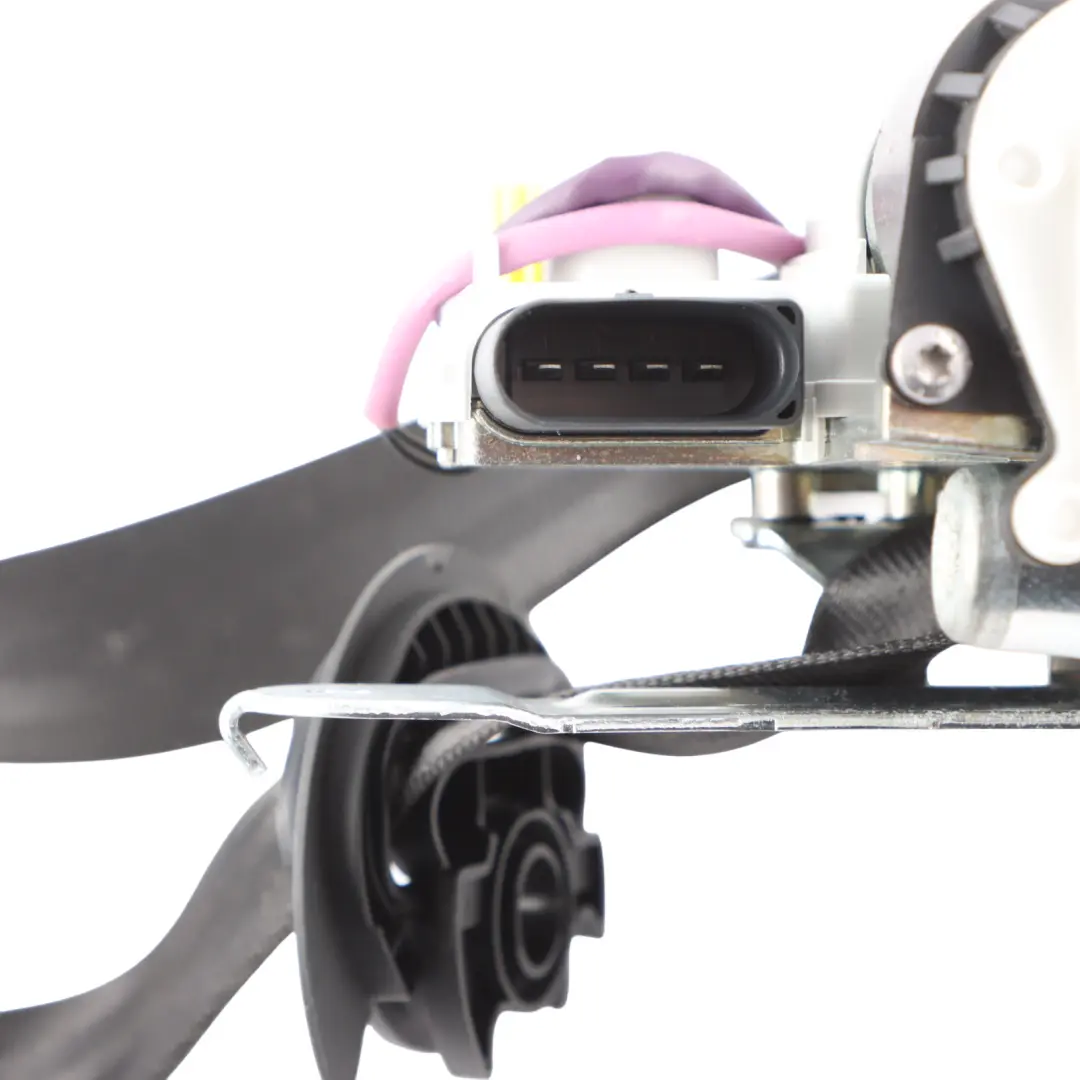 Belt Front Left N/S Upper Seatbelt Black Belt to Audi A8 D4 Seat with Part number 4H0857705C Audi A8 D4 Seat Belt Front Left N/S Upper Seatbelt Black Belt - SKU 4H0857705C - Part number 4H0857705C