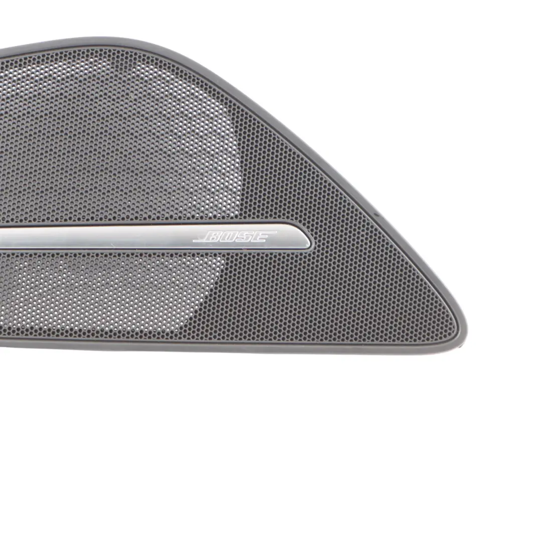 Cubierta Altavoz Puerta Rejilla Bose Delantera Derecha para Audi A8 D4 con número de pieza 4H0868152A Audi A8 D4 Cubierta Altavoz Puerta Rejilla Bose Delantera Derecha - SKU 4H0868152A - Número de pieza 4H0868152A
