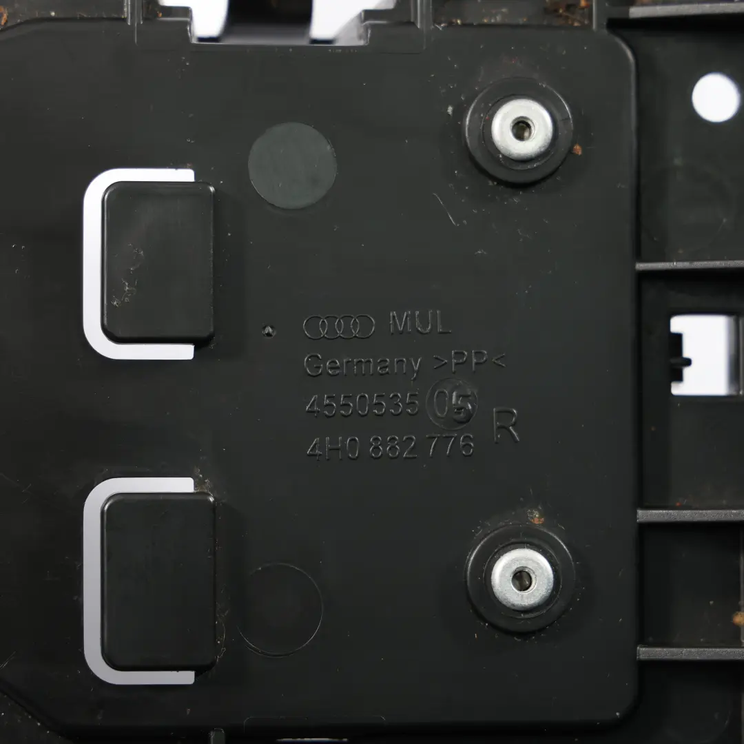 A8L 4H Support De Plaque D'Attache Inférieure Siège Avant Droit pour Audi à propos du numéro de pièce 4H0882776B Audi A8L 4H Support De Plaque D'Attache Inférieure Siège Avant Droit - SKU 4H0882776B - Numéro de pièce 4H0882776B