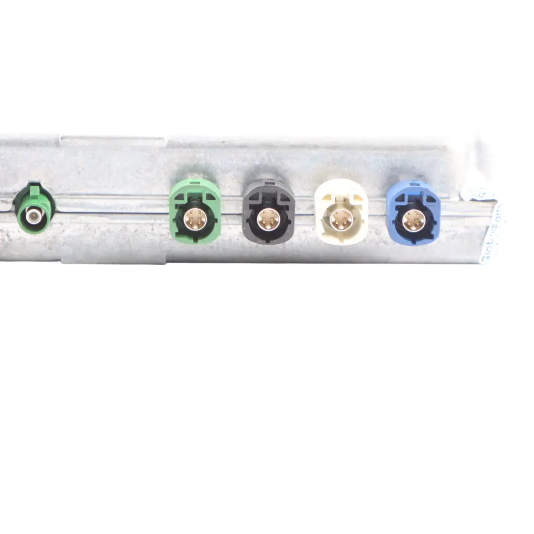 Reversing Camera Module View Camera Control Unit ECU to Audi A8 D4 Rear with Part number 4H0907428D Audi A8 D4 Rear Reversing Camera Module View Camera Control Unit ECU - SKU 4H0907428D - Part number 4H0907428D