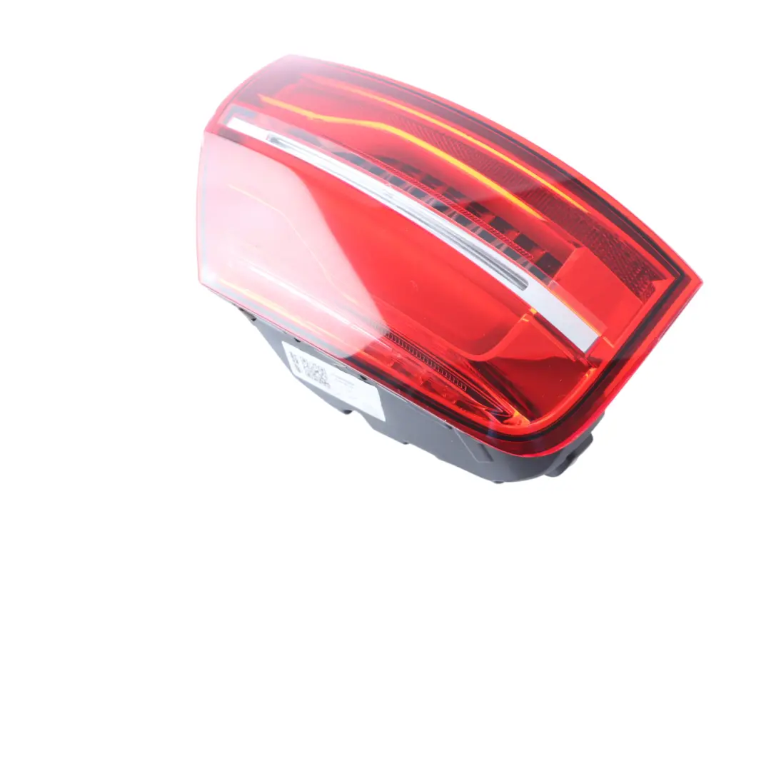 Lampa Tylna Klapy LED Lewa do Audi A8 D4 o numerze 4H0945095K Audi A8 D4 Lampa Tylna Klapy LED Lewa - SKU 4H0945095K - Numer Części 4H0945095K