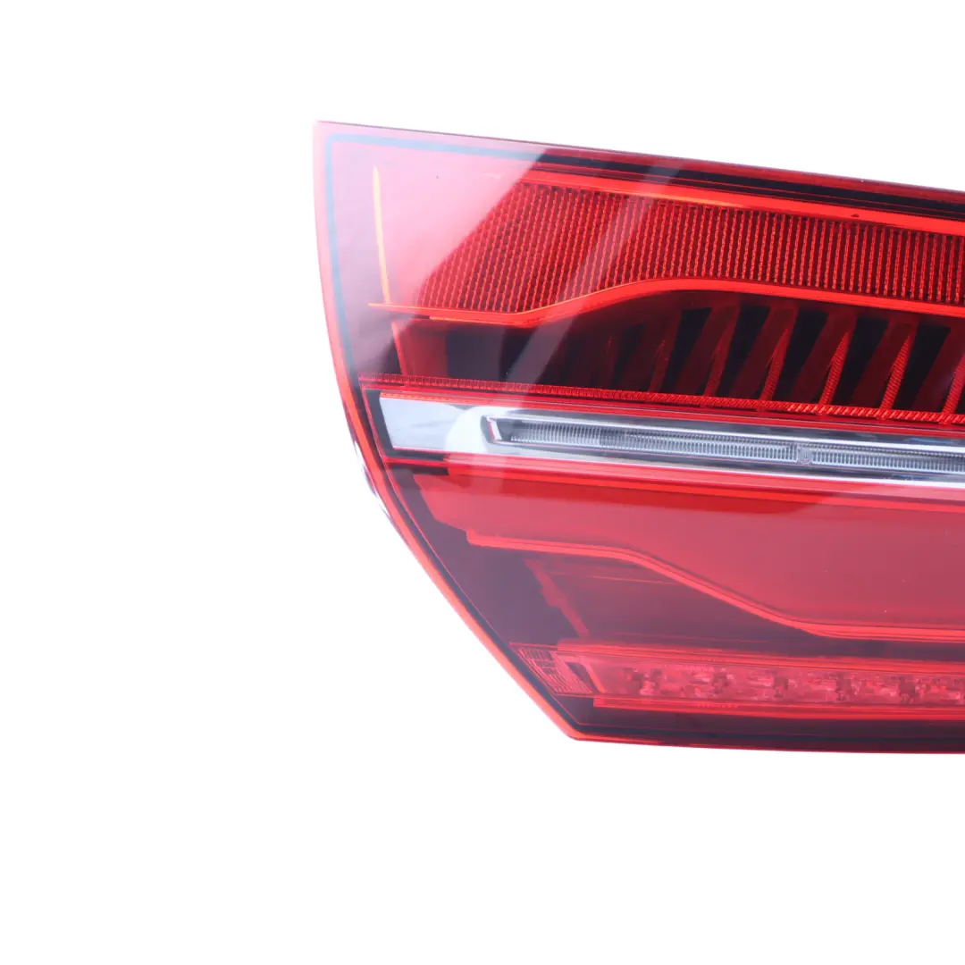 Lampa Tylna Klapy LED Lewa do Audi A8 D4 o numerze 4H0945095K Audi A8 D4 Lampa Tylna Klapy LED Lewa - SKU 4H0945095K - Numer Części 4H0945095K