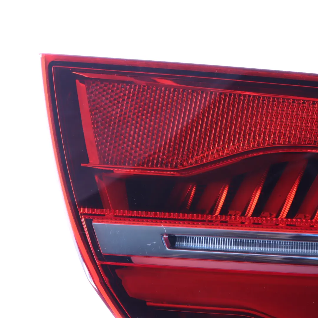 Lampa Tylna Klapy LED Lewa do Audi A8 D4 o numerze 4H0945095K Audi A8 D4 Lampa Tylna Klapy LED Lewa - SKU 4H0945095K - Numer Części 4H0945095K