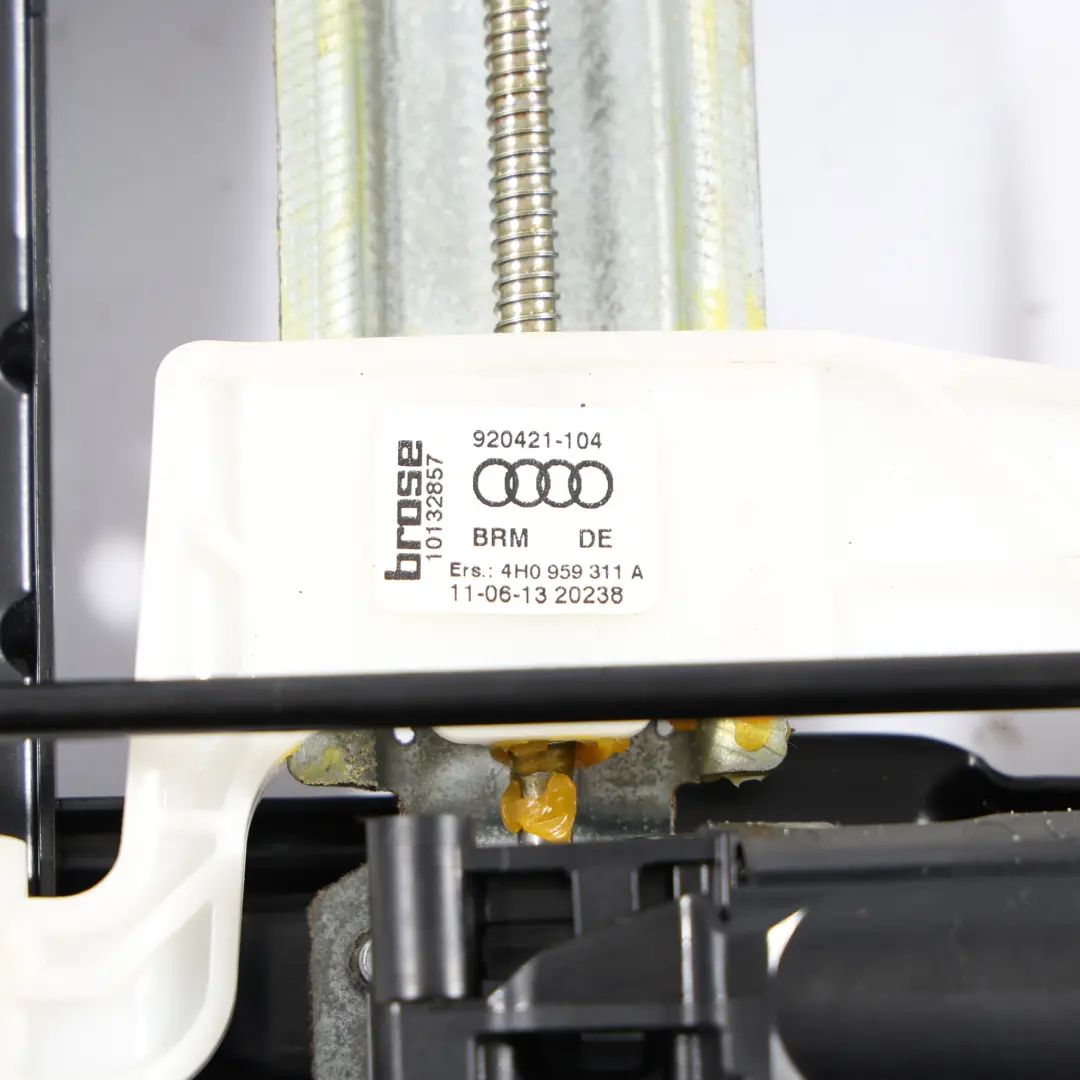 Audi A8 4H Front Sport Seat Headrest Adjustment Motor Mechanism - SKU 4H0959311A - Part number 4H0959311A