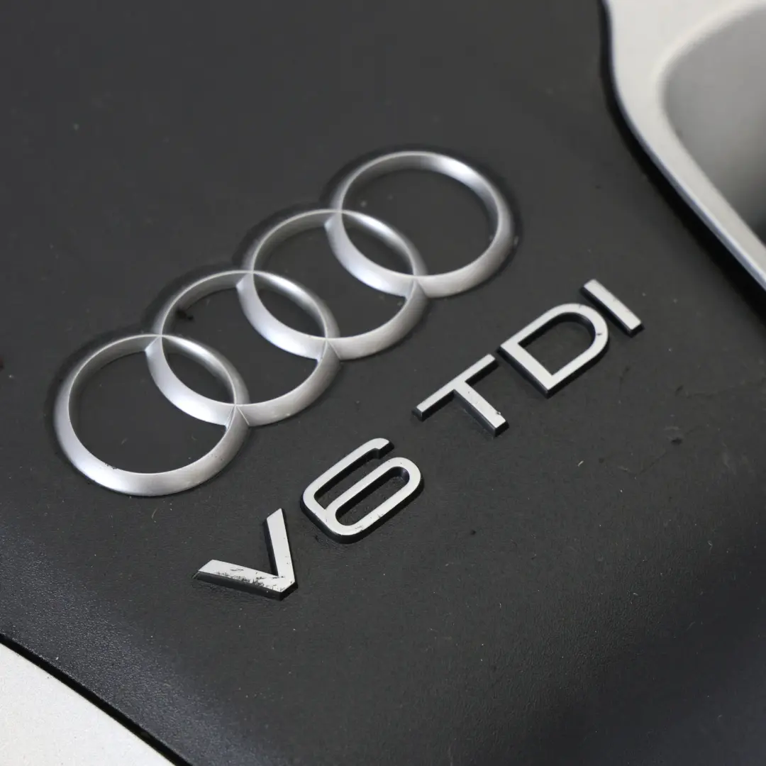 Audi Q7 4L 3.0 TDI Diesel Panneau De Garniture Supérieur Moteur - SKU 4L0103925 - Numéro de pièce 4L0103925