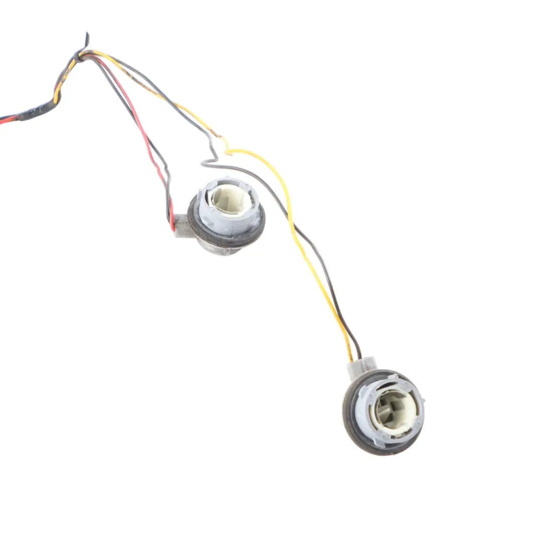 Lower Tail Light Lamp Wiring Cable Left Right N/O/S to Audi Q7 4L Rear with Part number 4L0945221 Audi Q7 4L Rear Lower Tail Light Lamp Wiring Cable Left Right N/O/S - SKU 4L0945221 - Part number 4L0945221