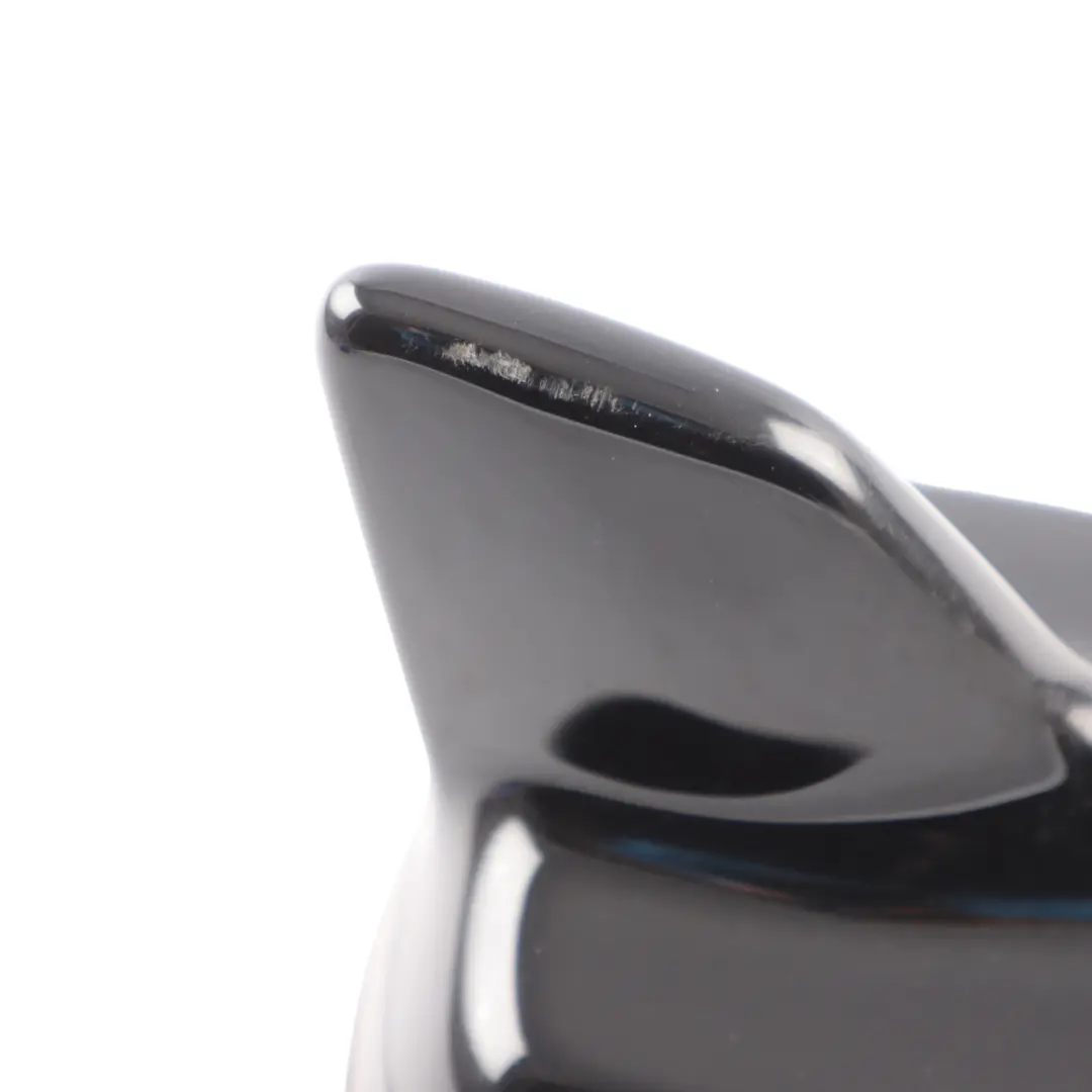 Roof Antenna Audi A4 B9 Aerial Shark Brilliant Black Metallic - Y9B to with Part number 4M0035503K Roof Antenna Audi A4 B9 Aerial Shark Brilliant Black Metallic - Y9B - SKU 4M0035503K-BBL - Part number 4M0035503K