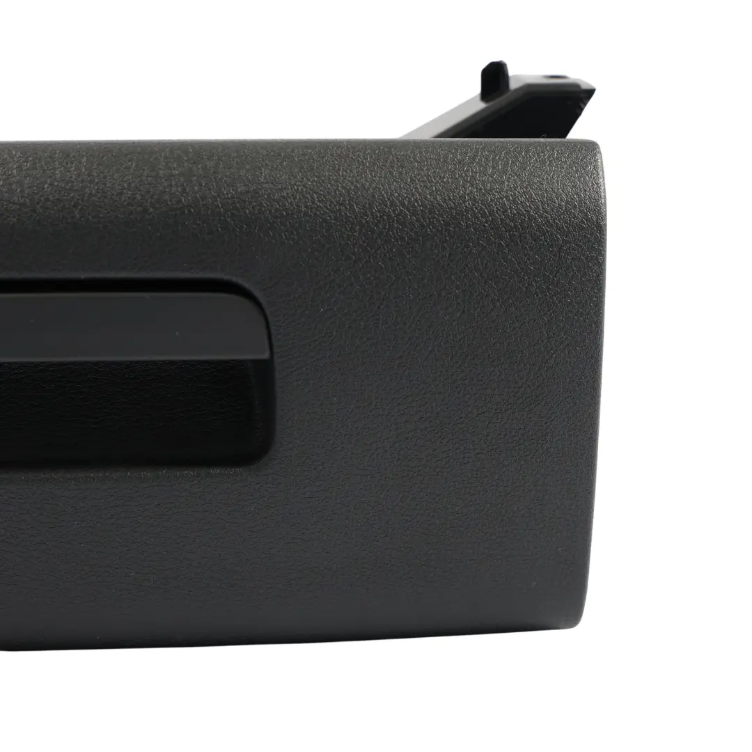 Compartimient Caja Asiento Delantero Derecho para Volkswagen Golf Sportsvan con número de pieza 510882600 Volkswagen Golf Sportsvan Compartimient Caja Asiento Delantero Derecho - SKU 510882600 - Número de pieza 510882600