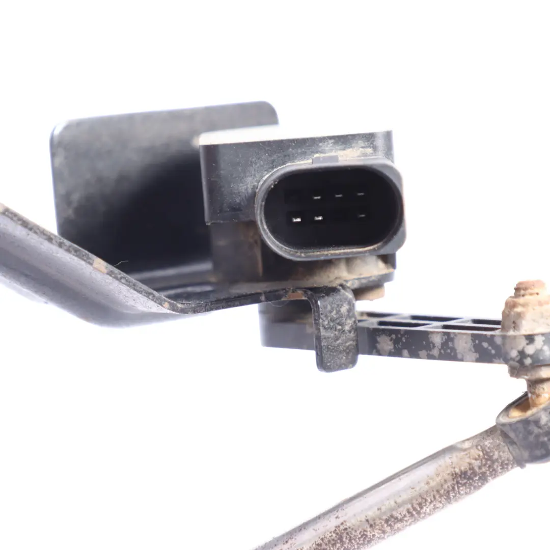 W470 Nissan Navara Front Suspension Ride Height Level Sensor to Mercedes with Part number 5381289901 Mercedes W470 Nissan Navara Front Suspension Ride Height Level Sensor - SKU 5381289901 - Part number 5381289901