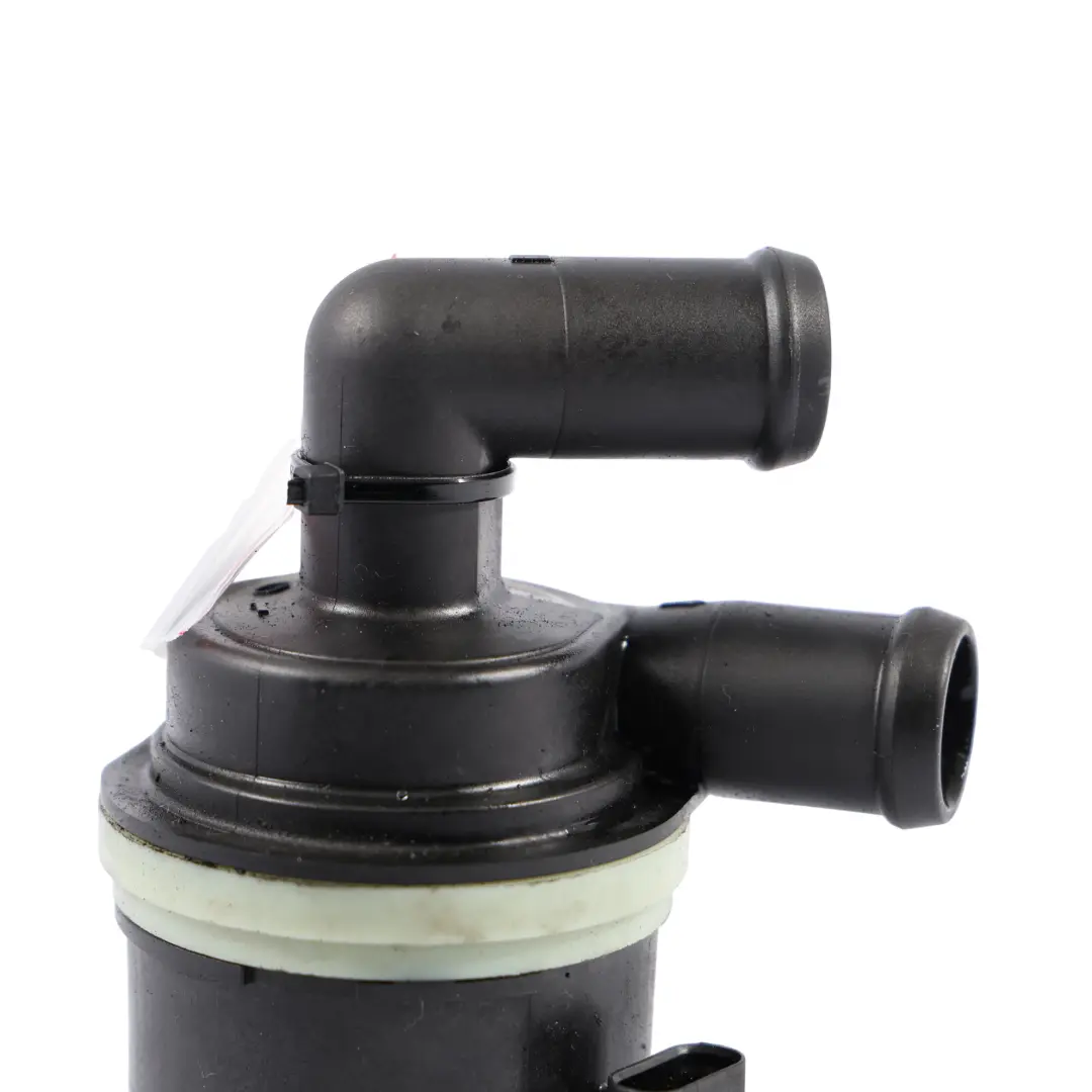 Bomba agua auxiliar circulación refrigerante 5N0965561A para Volkswagen Tiguan 5N con número de pieza 5N0965561A-1 Volkswagen Tiguan 5N Bomba agua auxiliar circulación refrigerante 5N0965561A - SKU 5N0965561A-1 - Número de pieza 5N0965561A-1