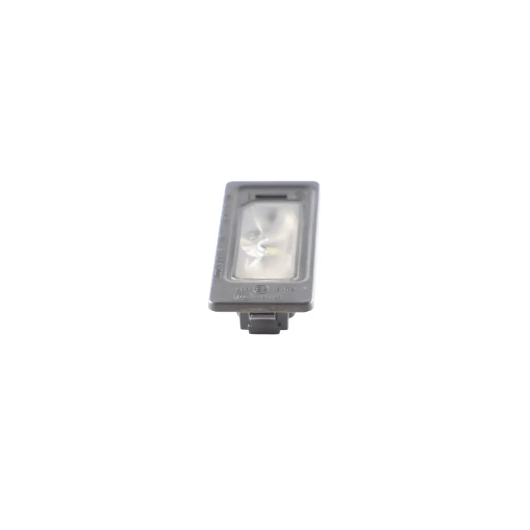 Feu de plaque d'immatriculation Skoda VW Audi A1 A3 A4 A6 Q3 LED Lamp pour à propos du numéro de pièce 5NA943021 Feu de plaque d'immatriculation Skoda VW Audi A1 A3 A4 A6 Q3 LED Lamp - SKU 5NA943021 - Numéro de pièce 5NA943021