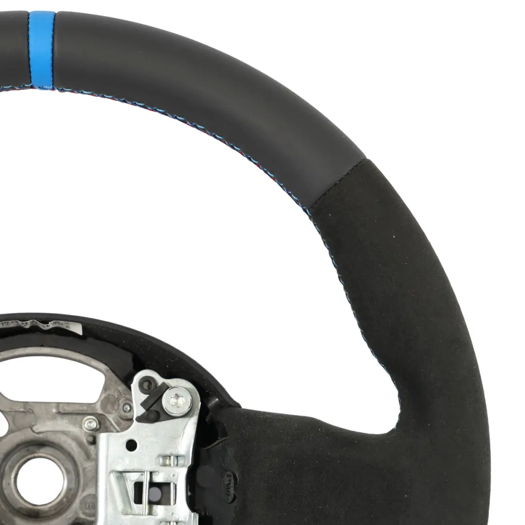 NUEVO Cuero Negro / Alcantara M Sport Look Volante para BMW Z4 E85 E86 con número de pieza 6758160 BMW Z4 E85 E86 NUEVO Cuero Negro / Alcantara M Sport Look Volante - SKU 6758160 - Número de pieza 6758160