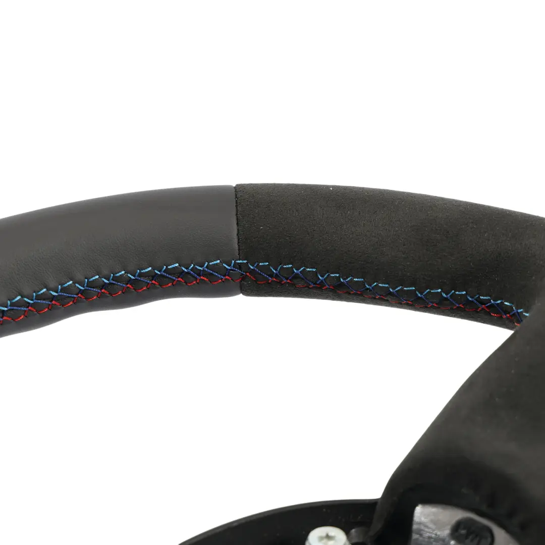 NUOVO Volante In Pelle Nera / Alcantara M Sport Look per BMW Z4 E85 E86 con numero di parte 6758160 BMW Z4 E85 E86 NUOVO Volante In Pelle Nera / Alcantara M Sport Look - SKU 6758160 - Numero di parte 6758160