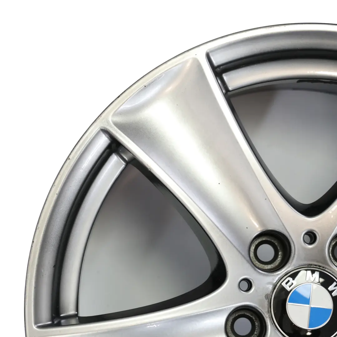 Srebrna Felga Aluminiowa 18" ET:46 8.5J Styling 209 do BMW X5 E70 o numerze 6770200 BMW X5 E70 Srebrna Felga Aluminiowa 18" ET:46 8.5J Styling 209 - SKU 6770200-8 - Numer Części 6770200