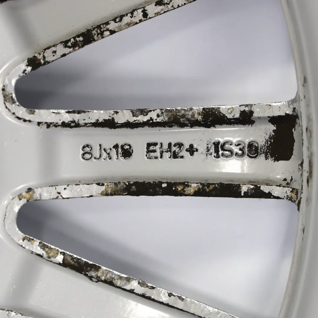 Cerchio Lega BMW F06 F10 F11 F12 Silver 18" 8J ET:30 Razze Radiali 237 per  con numero di parte 6775407  Cerchio Lega BMW F06 F10 F11 F12 Silver 18" 8J ET:30 Razze Radiali 237 - SKU 6775407-1 - Numero di parte 6775407