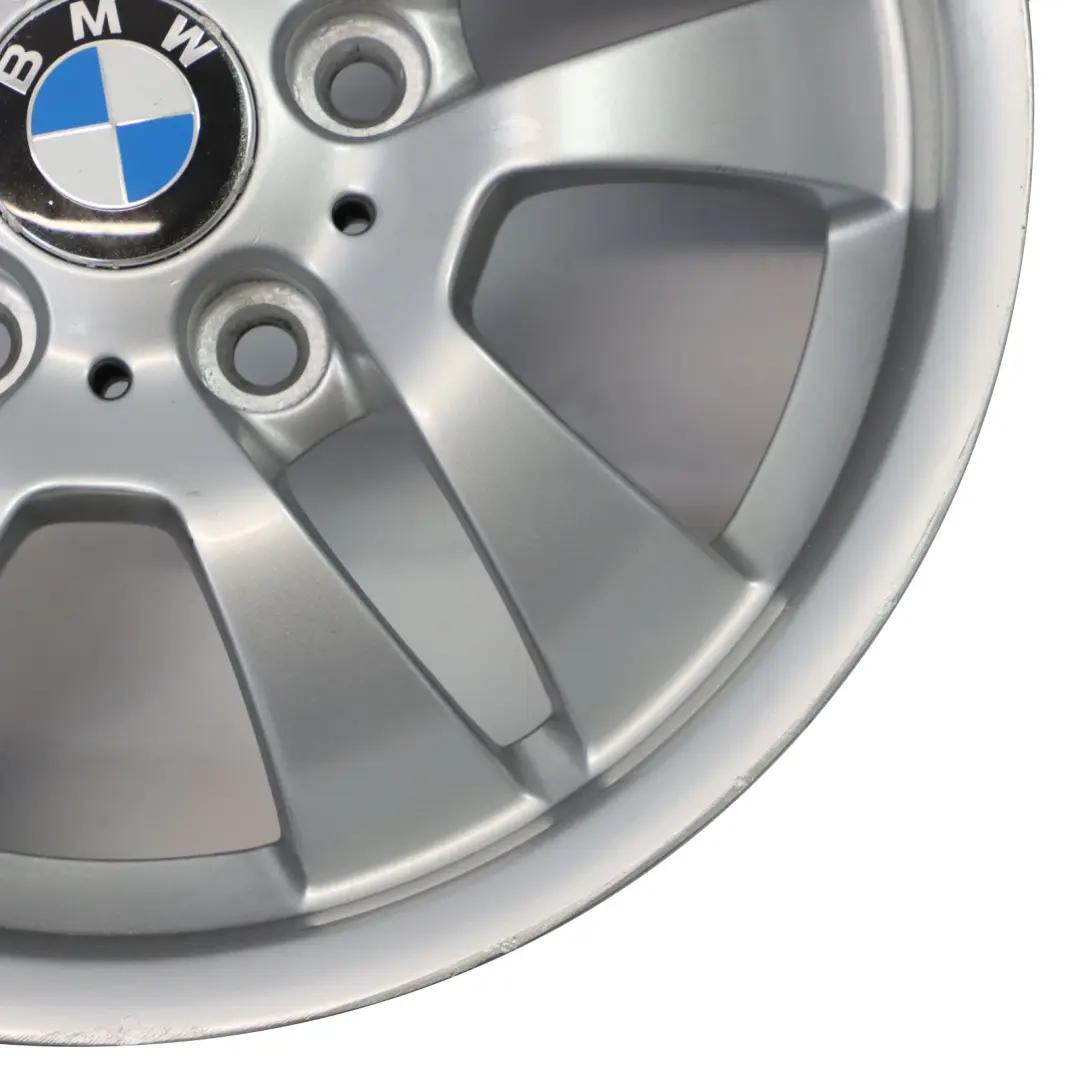 Cerchio in lega 16" Doppie razze 154 7J ET:34 per BMW E90 E91 con numero di parte 6775593 BMW E90 E91 Cerchio in lega 16" Doppie razze 154 7J ET:34 - SKU 6775593-1 - Numero di parte 6775593