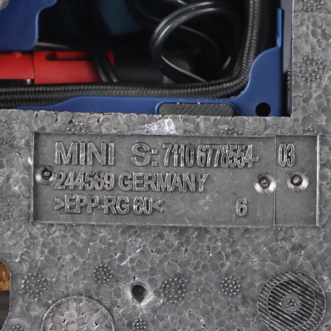 Tool Service Kit Mini R56 R57 Lifting Jack Tyre Sealant Set to with Part number 6778554 Tool Service Kit Mini R56 R57 Lifting Jack Tyre Sealant Set - SKU 6778554-1 - Part number 6778554