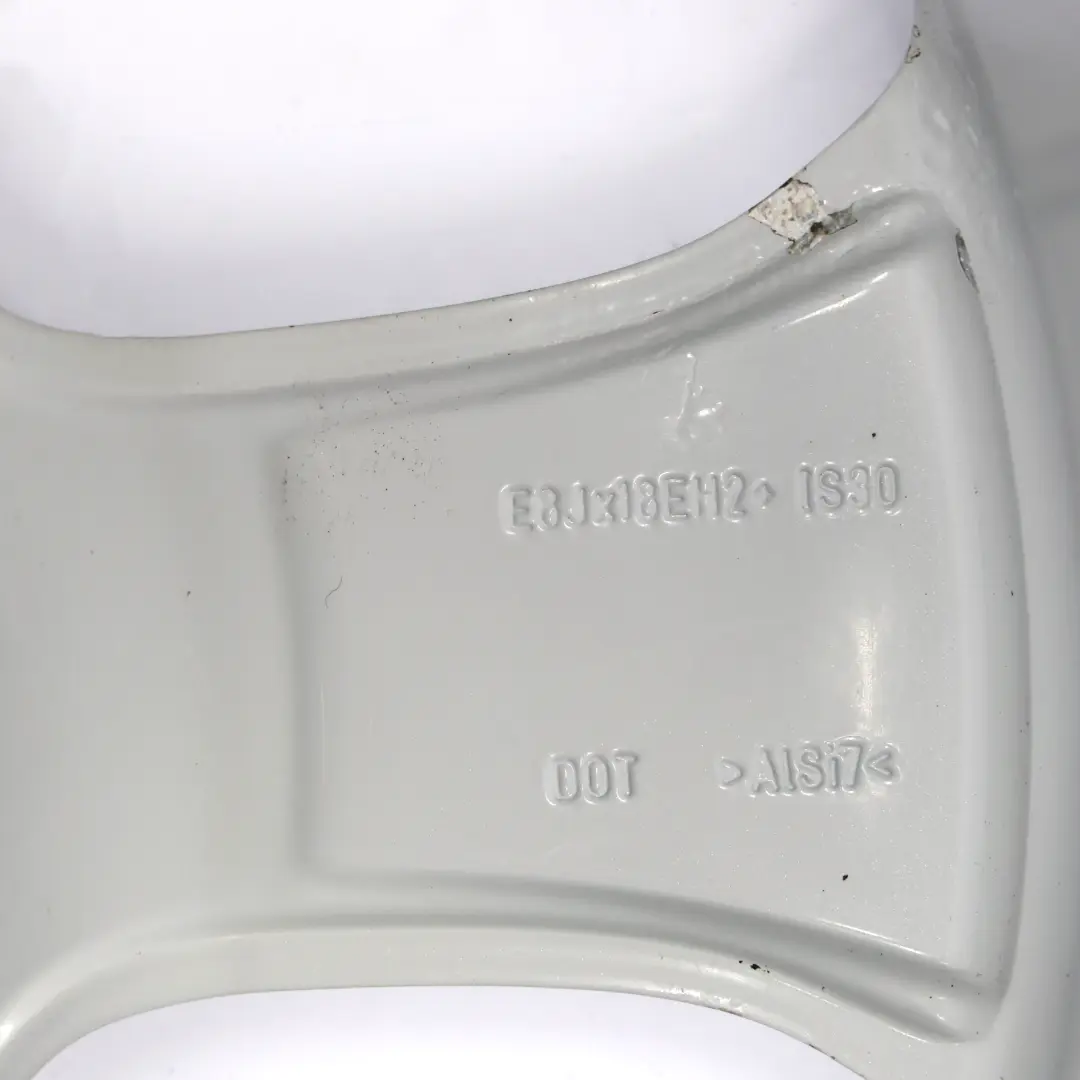 Argent Jante en Alliage 18" 8J ET:30 Rayon Étoile 320 pour BMW X1 E84 à propos du numéro de pièce 6789143 BMW X1 E84 Argent Jante en Alliage 18" 8J ET:30 Rayon Étoile 320 - SKU 6789143-2 - Numéro de pièce 6789143