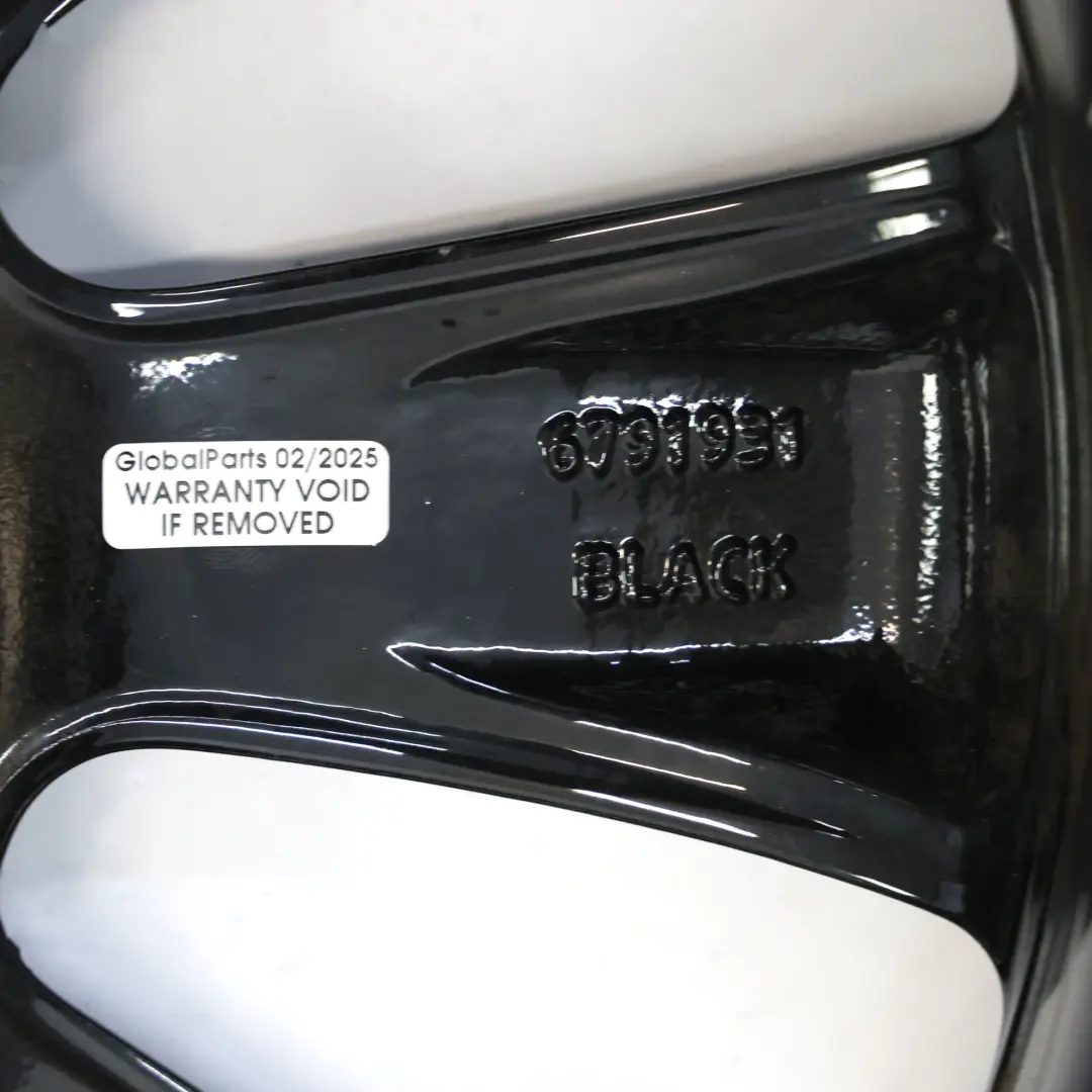 Felga Aluminiowa 17" 7J do Mini R56 R57 R58 o numerze 6791931 Mini R56 R57 R58 Felga Aluminiowa 17" 7J - SKU 6791931-1 - Numer Części 6791931