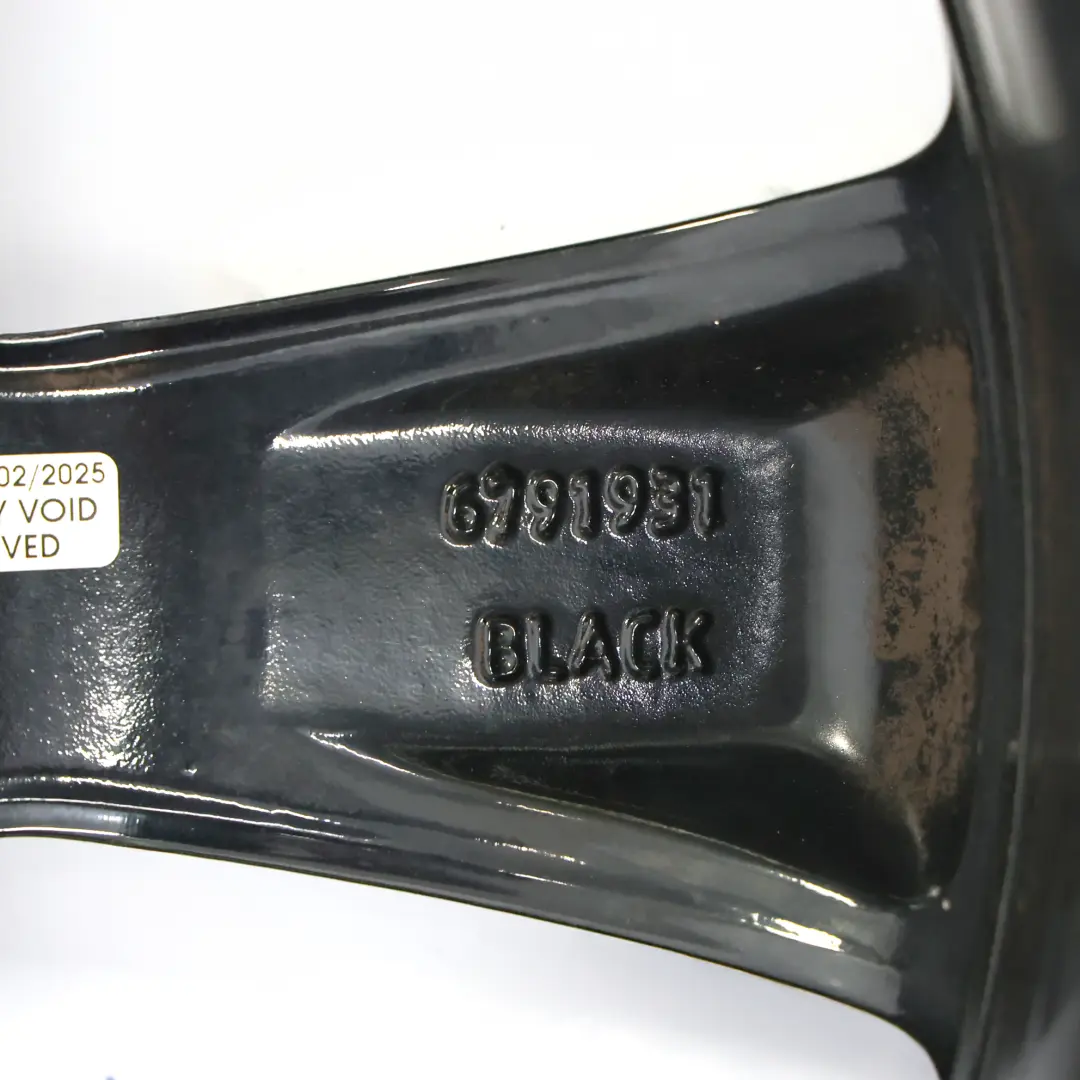 Cerchio In Lega Nero 17" ET:48 7J Raggi Conici per Mini Cooper R55 R56 R57 R58 con numero di parte 6791931 Mini Cooper R55 R56 R57 R58 Cerchio In Lega Nero 17" ET:48 7J Raggi Conici - SKU 6791931-2 - Numero di parte 6791931