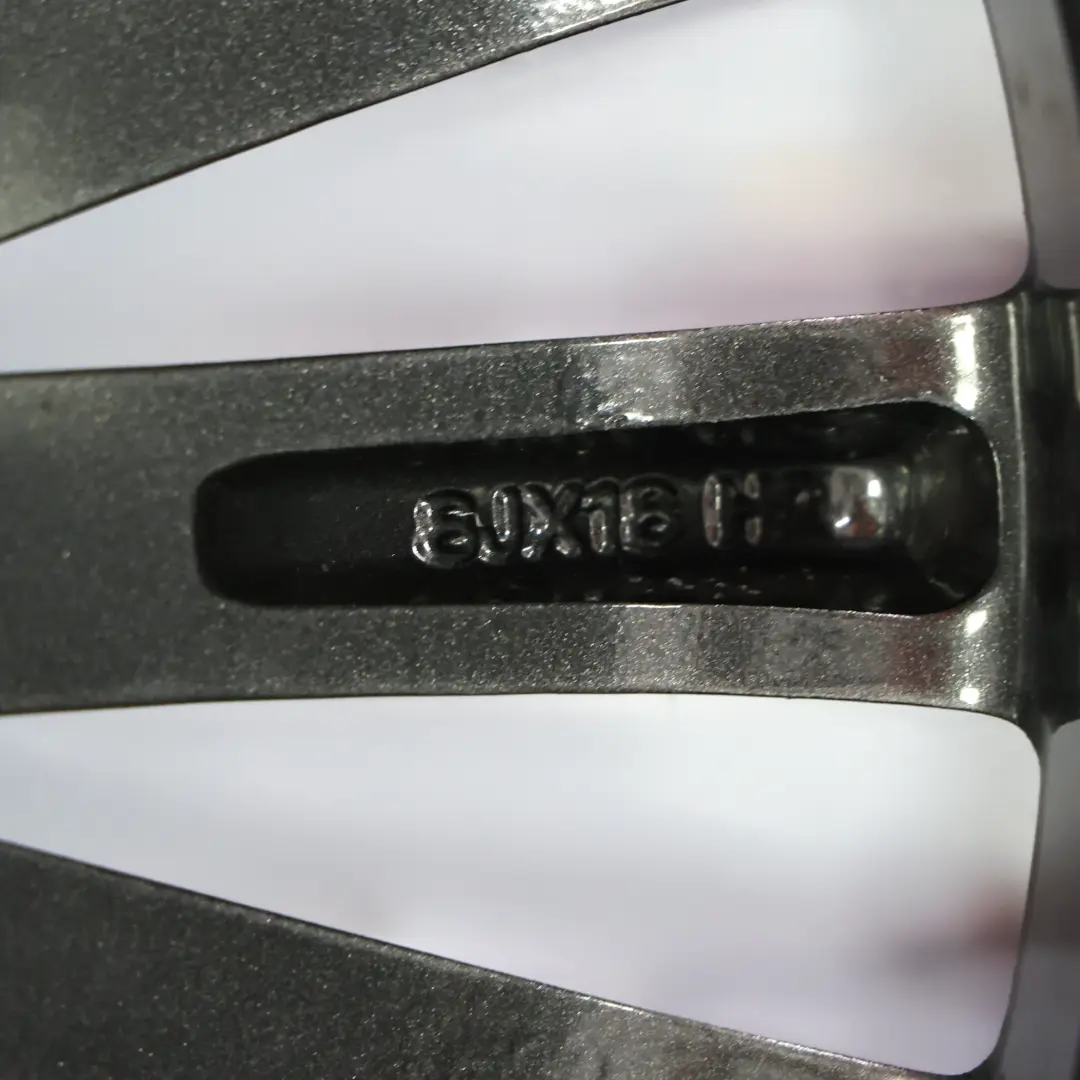 Felga Aluminiowa Szara 18" Styling 416 8J ET:34 do BMW F30 F32 o numerze 6796249 BMW F30 F32 Felga Aluminiowa Szara 18" Styling 416 8J ET:34 - SKU 6796249-5 - Numer Części 6796249