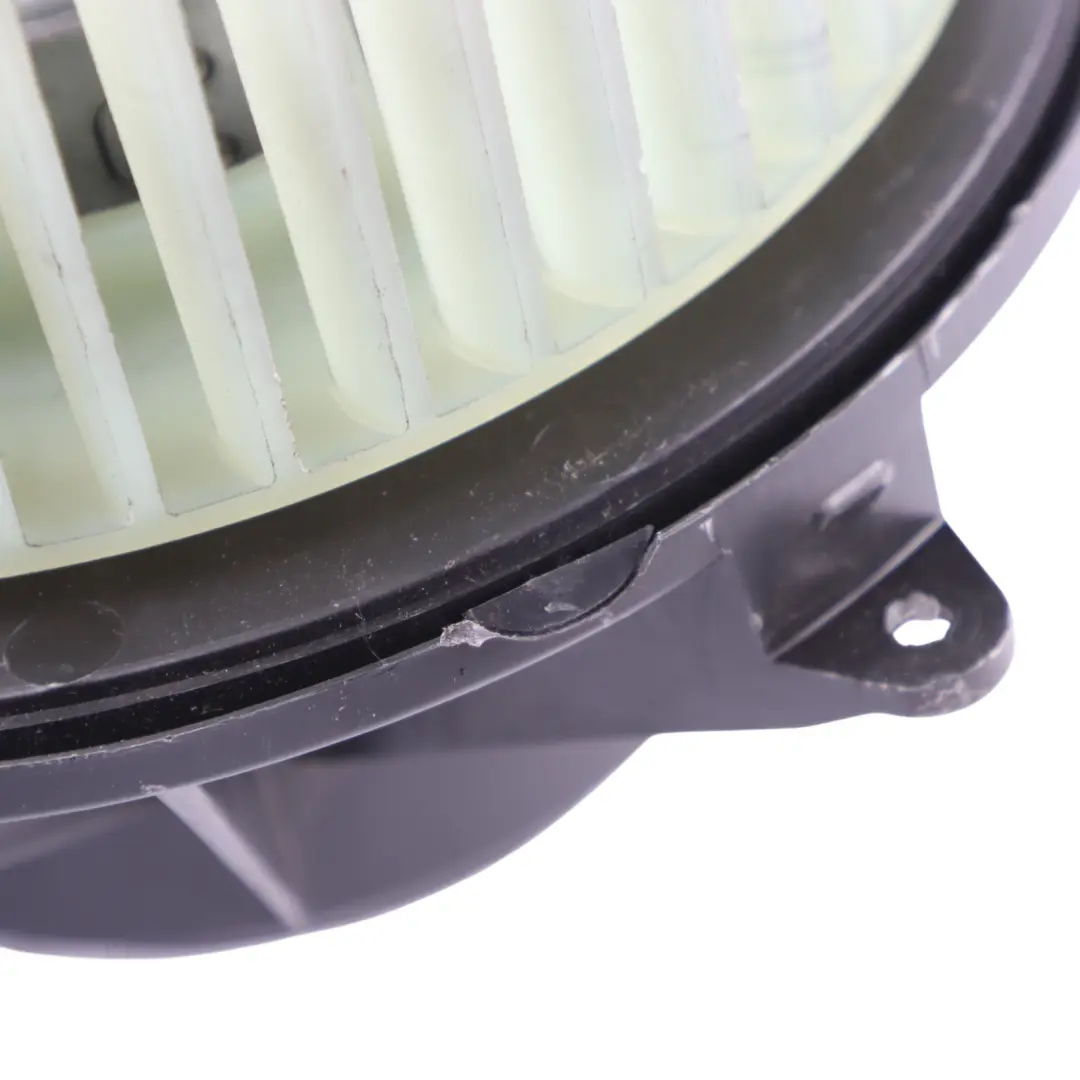 Bench Refrigerator Fridge Coolbox Blower Unit to BMW 7 E66 E67 Rear Seat with Part number 6907741 BMW 7 E66 E67 Rear Seat Bench Refrigerator Fridge Coolbox Blower Unit - SKU 6907741 - Part number 6907741