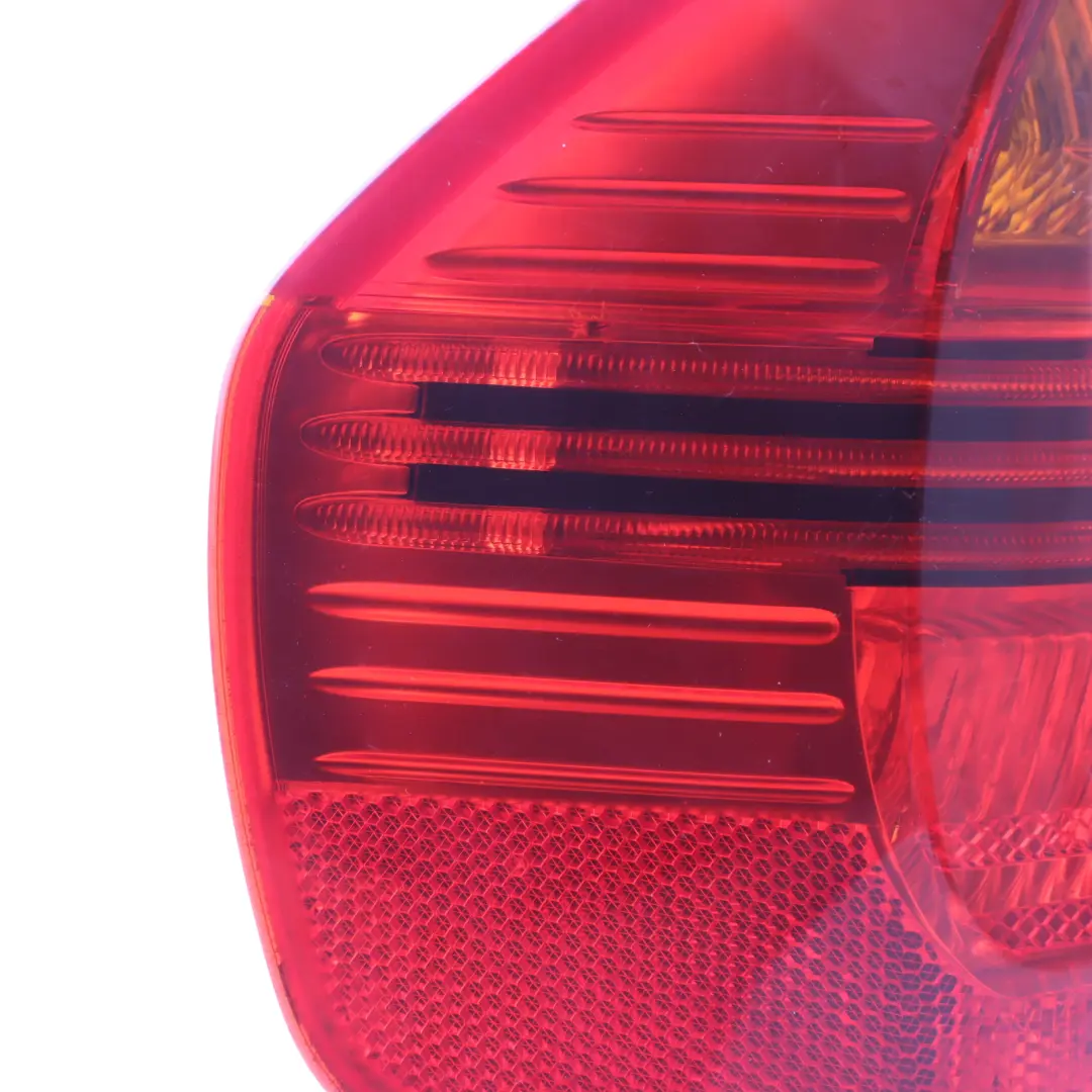 Luz Trasera Izquierda para BMW E90 con número de pieza 6937457 BMW E90 Luz Trasera Izquierda - SKU 6937457-1 - Número de pieza 6937457