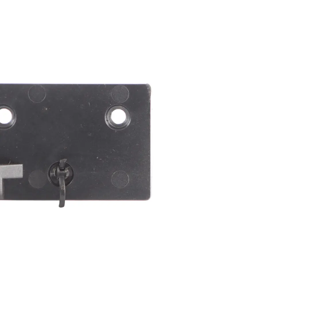 Crochet Retenue Panneau Plancher De Coffre Gauche pour BMW E61 à propos du numéro de pièce 6953359 BMW E61 Crochet Retenue Panneau Plancher De Coffre Gauche - SKU 6953359 - Numéro de pièce 6953359