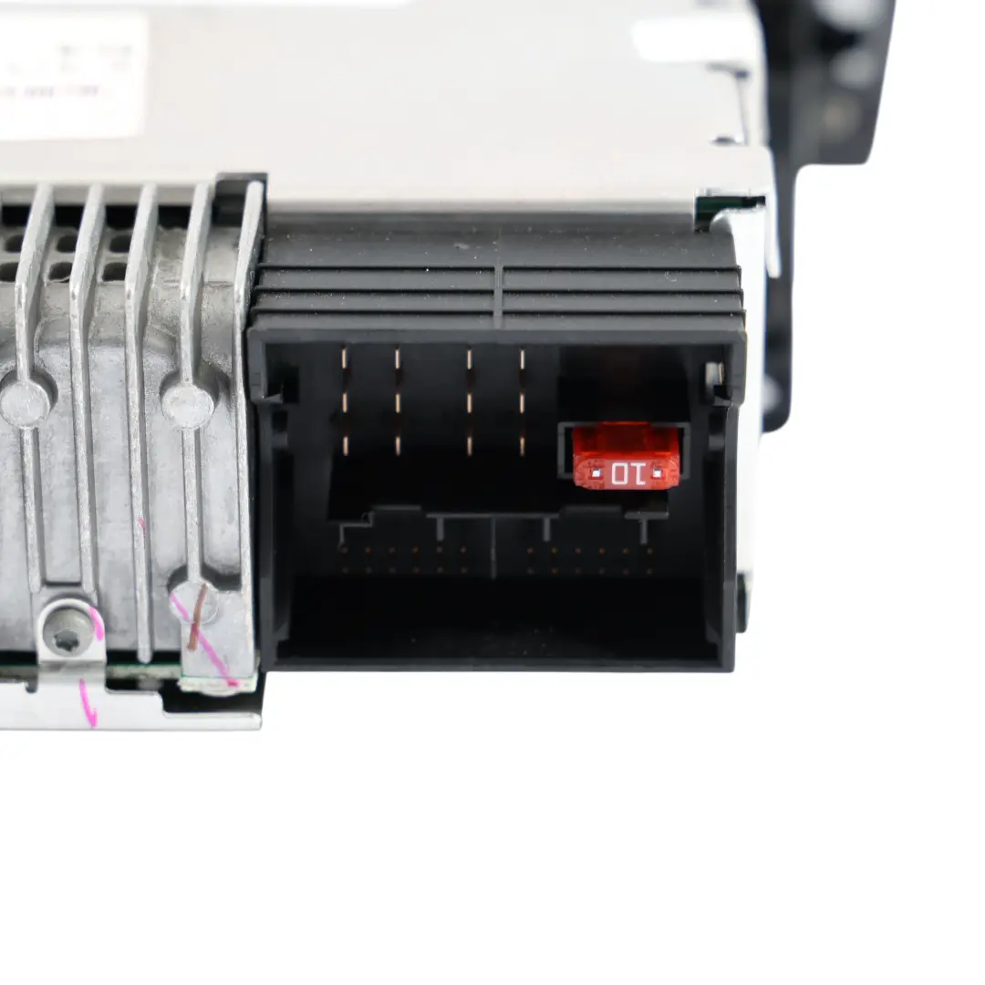 Radio Business CD per BMW X1 Z4 E81 E84 E87 E88 E89 E90 E91 E92 con numero di parte 6975015 BMW X1 Z4 E81 E84 E87 E88 E89 E90 E91 E92 Radio Business CD - SKU 6975015-1 - Numero di parte 6975015