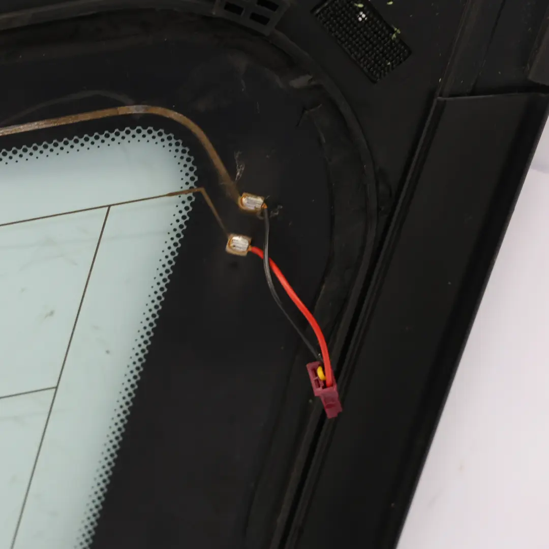 Vitre Latérale Fixe Arrière Gauche Verte AS2 pour BMW F11 Touring à propos du numéro de pièce 7046259 BMW F11 Touring Vitre Latérale Fixe Arrière Gauche Verte AS2 - SKU 7046259-1 - Numéro de pièce 7046259