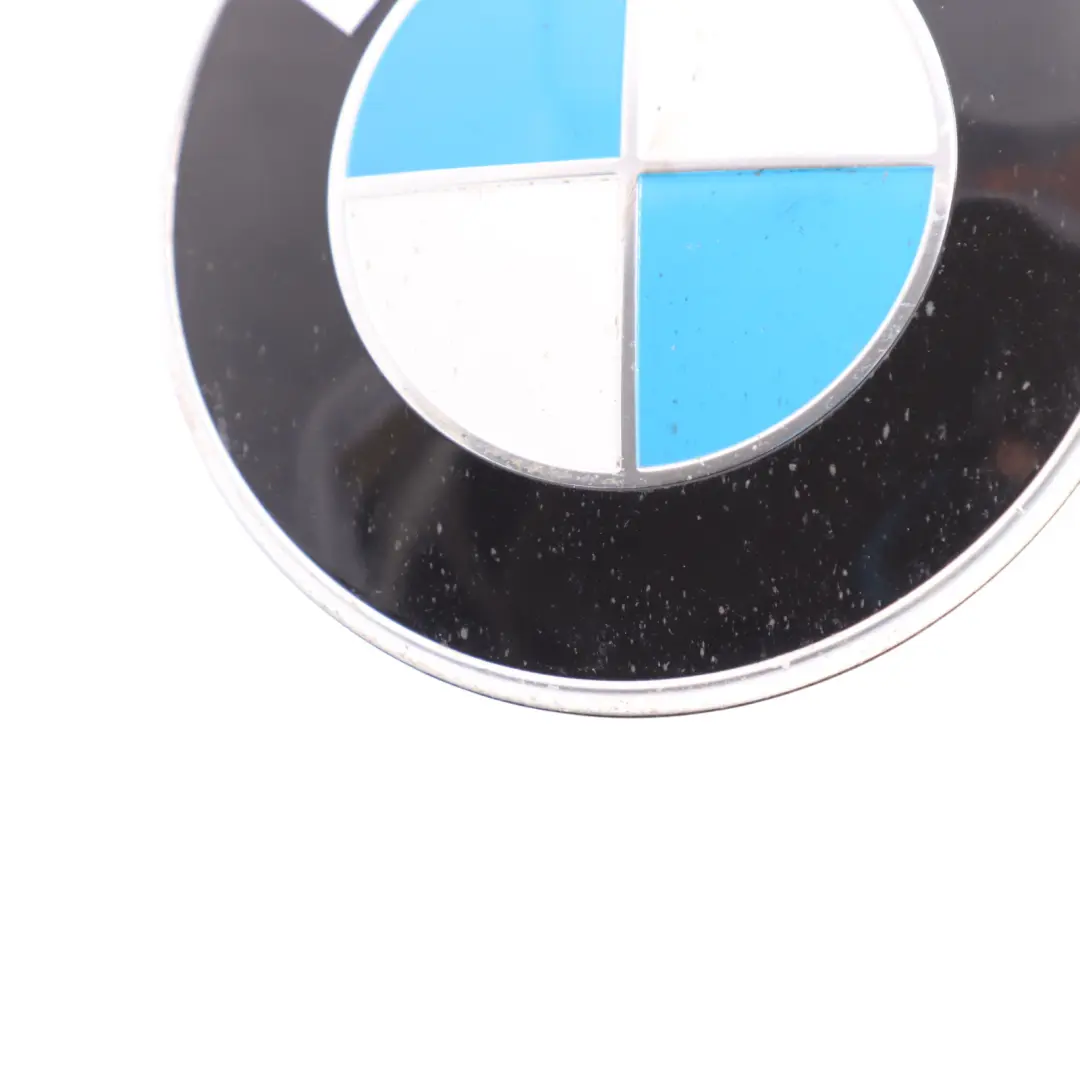Emblem Heckklappe Button Badge Open Opening 7061327 für BMW E63 E81 E87N F10 3 mit Teilenummer 7057794 BMW E63 E81 E87N F10 3 Emblem Heckklappe Button Badge Open Opening 7061327 - SKU 7057794-3 - Teilenummer 7057794